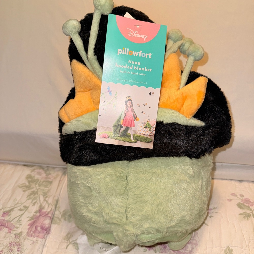 Pillowfort Disney Tiana Hooded Blanket Kids 40x50 Green NEW Faux Fur Mitts Tiara